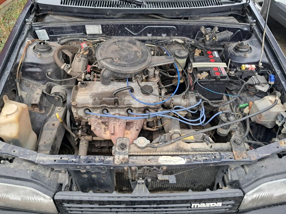 Продам мазда 323 1988 рік