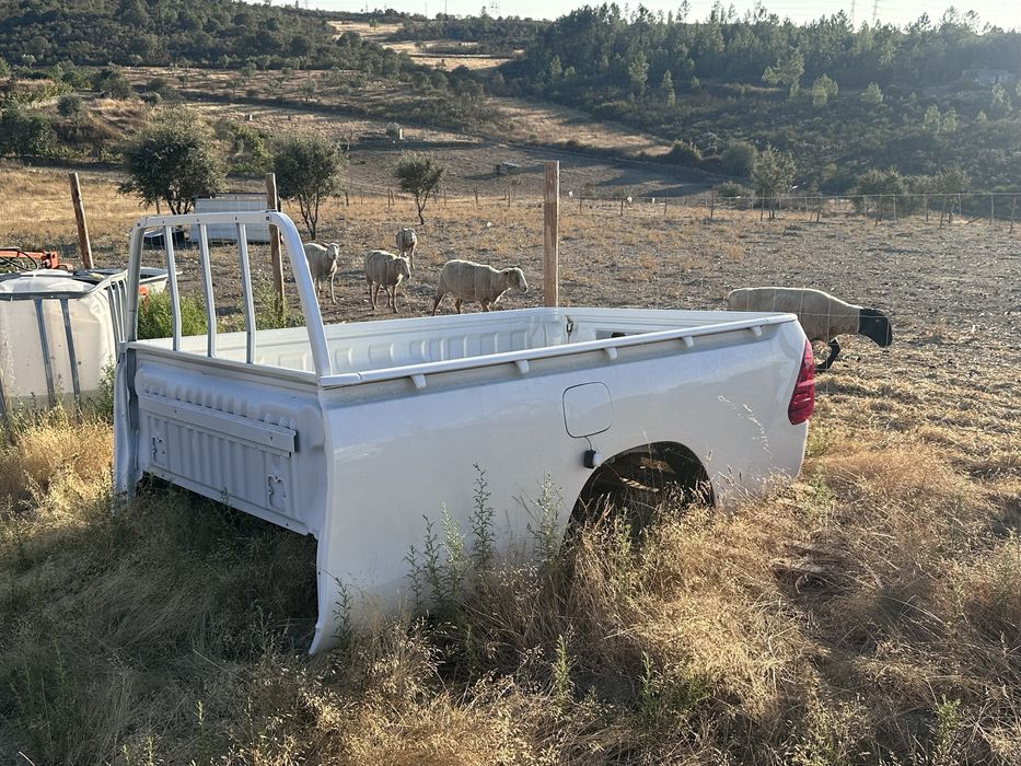 Caixa de carga Hilux