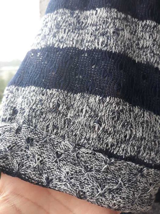 cienki sweterek w paski 46