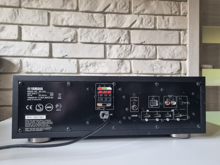 Wzmacniacz stero Subwoofer  w jednym YAMAHA SR-300 combo sprawny
