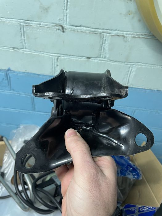 Подушка Mazda 6gh