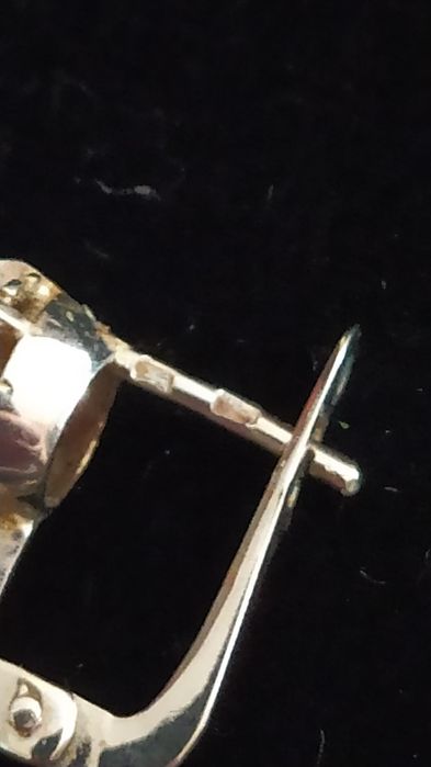 Brincos de ouro branco