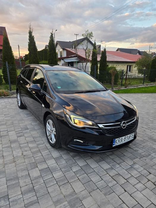 Opel Astra Nowe opony Nowe tarcze warto zobaczyć