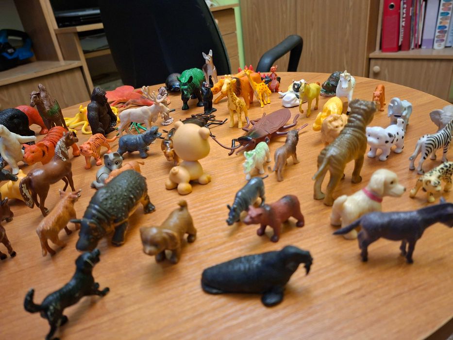 figurki zwierząt ponad 60 sztuk