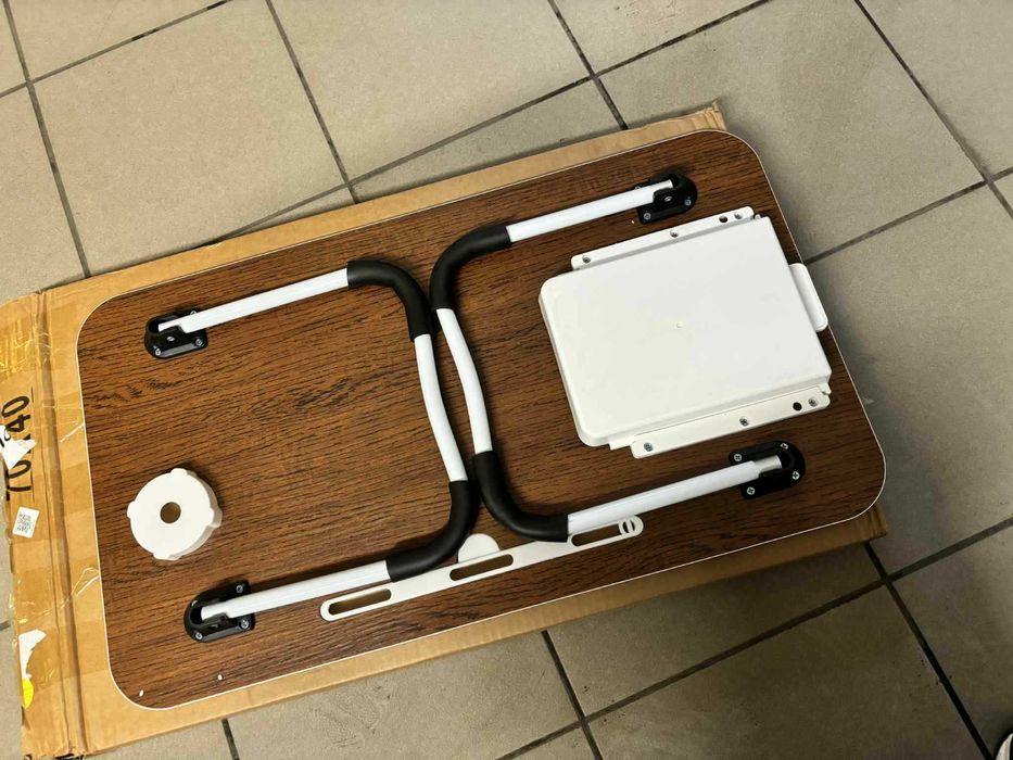 Stolik pod laptopa