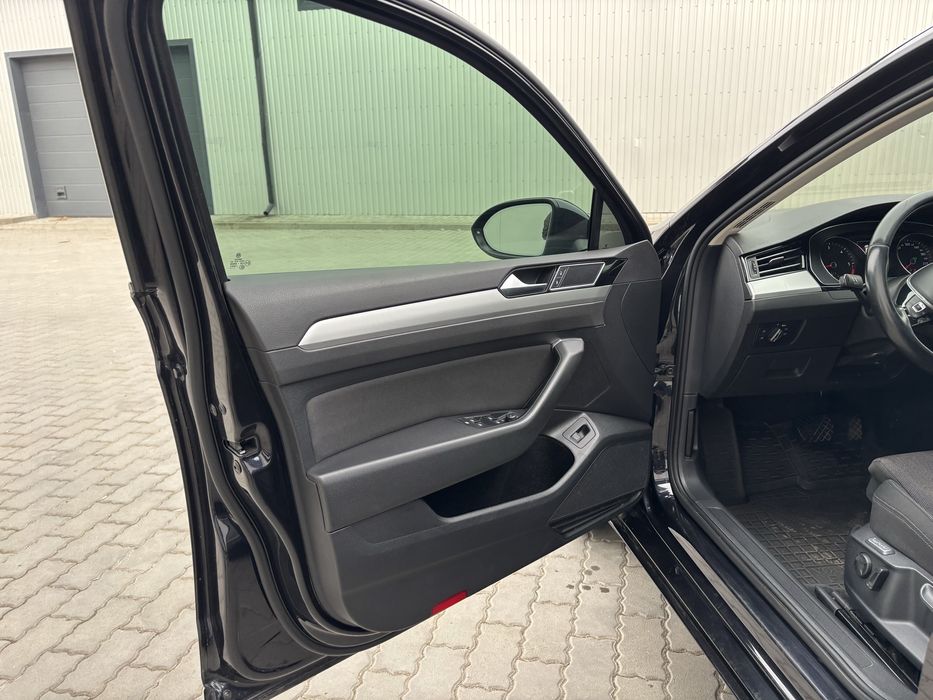 Volkswagen passat black edition