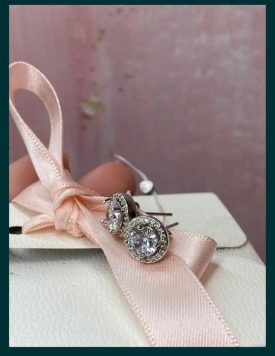 Сережки гвоздики Pandora