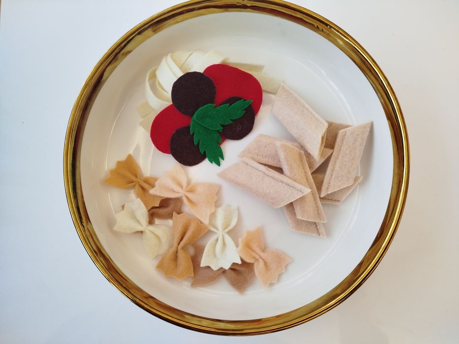 Zestaw makaronów z filcu bez pierożków