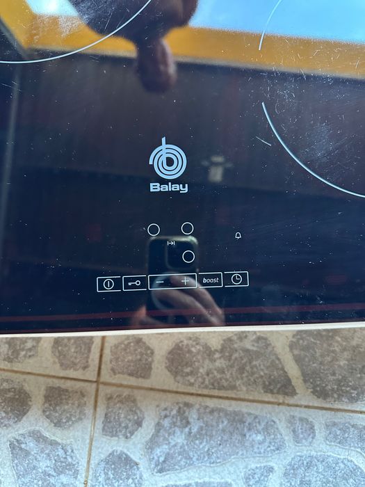 Placa de Indução Balay 3EB814ER – 3 Zonas | A Funcionar