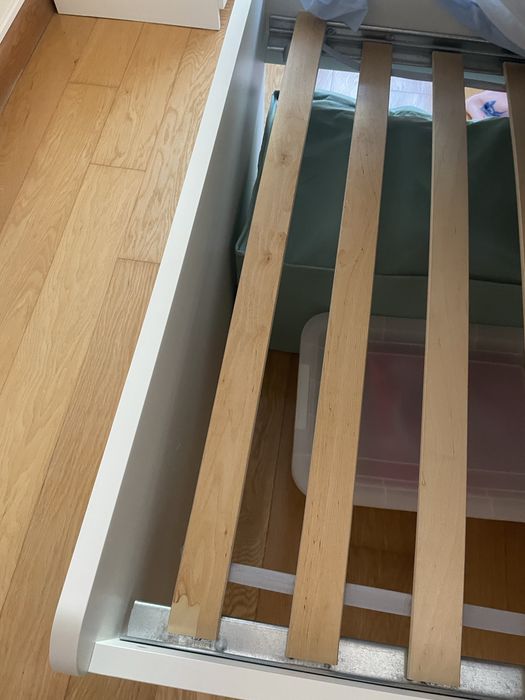 Cama solteiro com estrado e colcao incluido