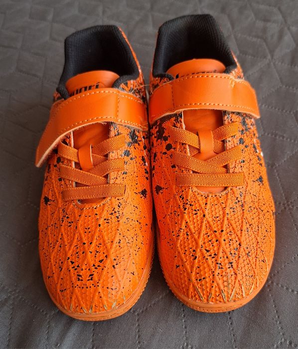 4. Halówki, buty halowe marki Huari model vatoro jr ic, rozm. 33