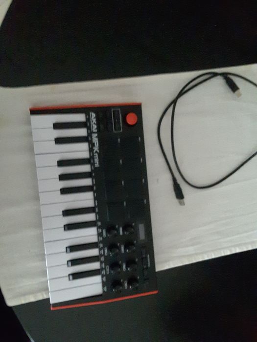 Akai Professional MPC mini64750584894977122