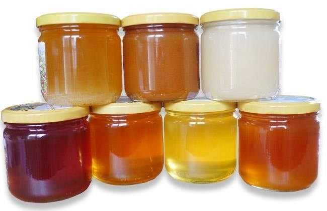 Miód pszczeli w  własnej pasieki.