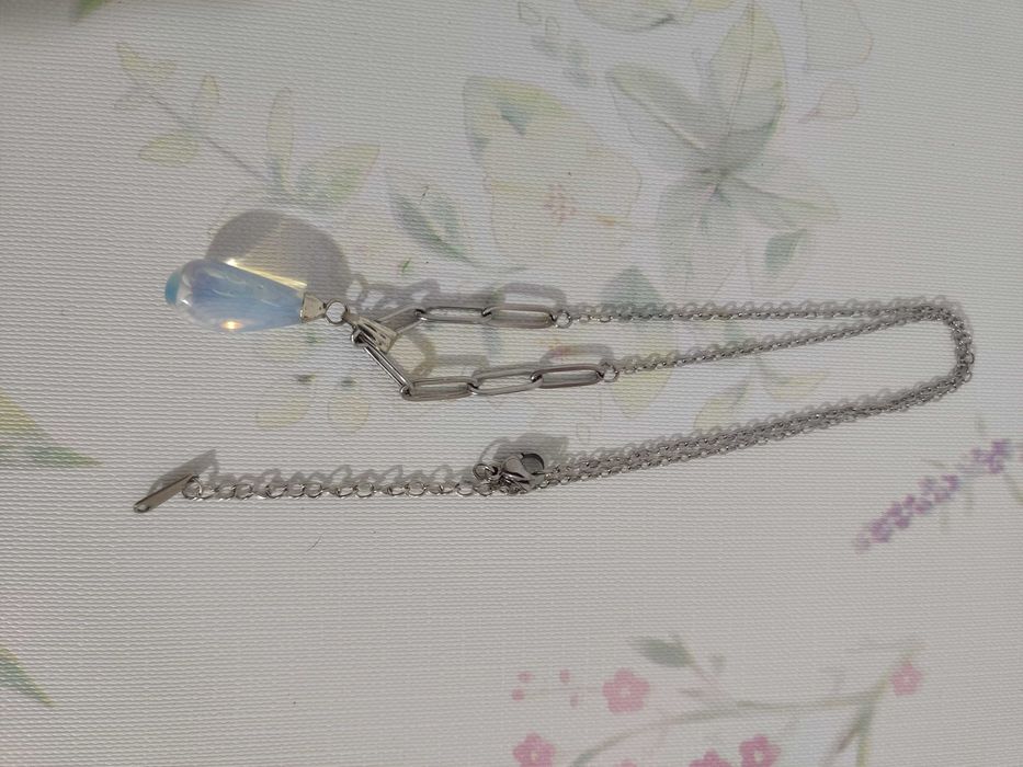 Pendentes com várias pedras semi preciosas