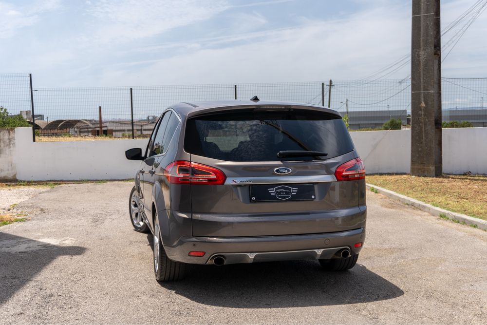 Ford S-Max — fotografia 4