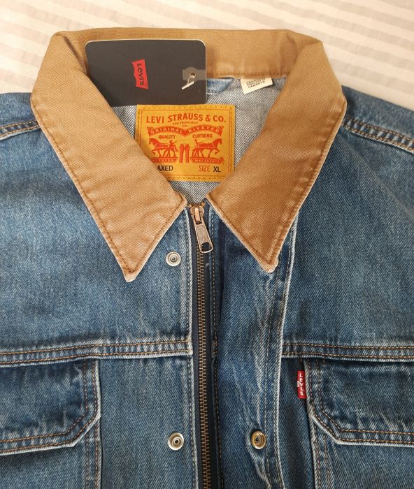 Куртка LEVIS original. Нова.Розм L.