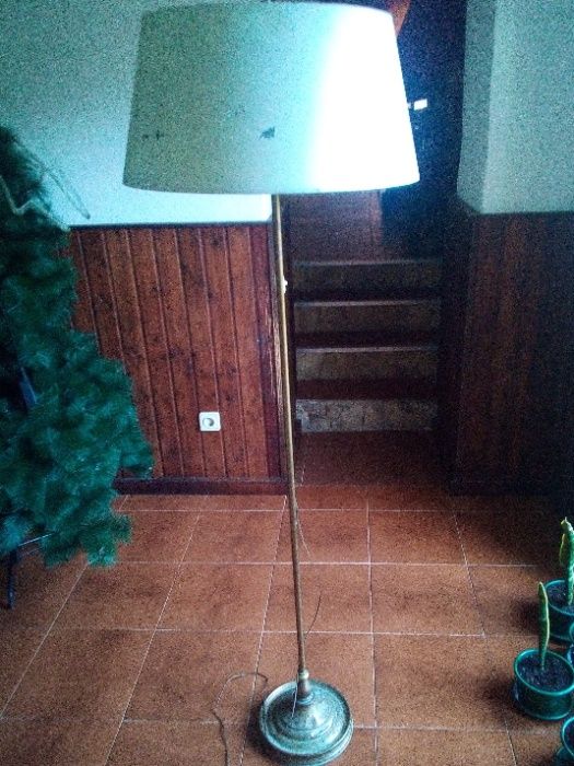 Candeeiro de Pé alto em Estanho