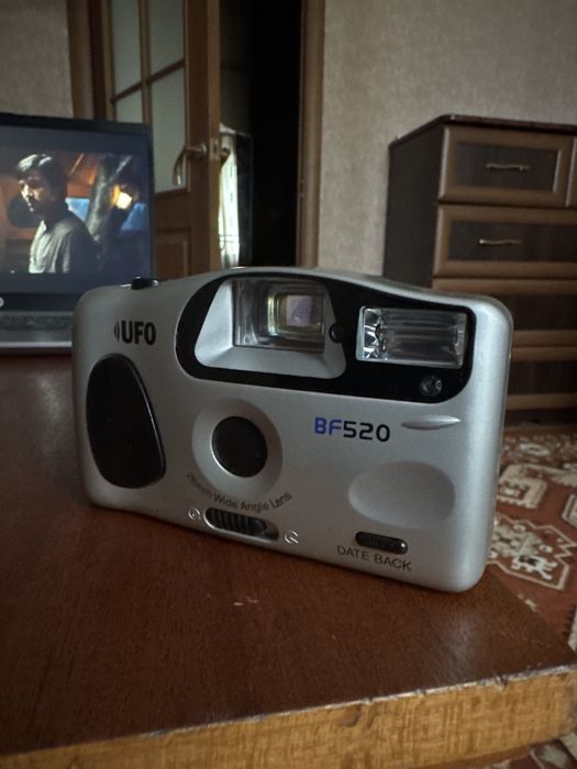 Плівковий фотоапарат ufo bf 520