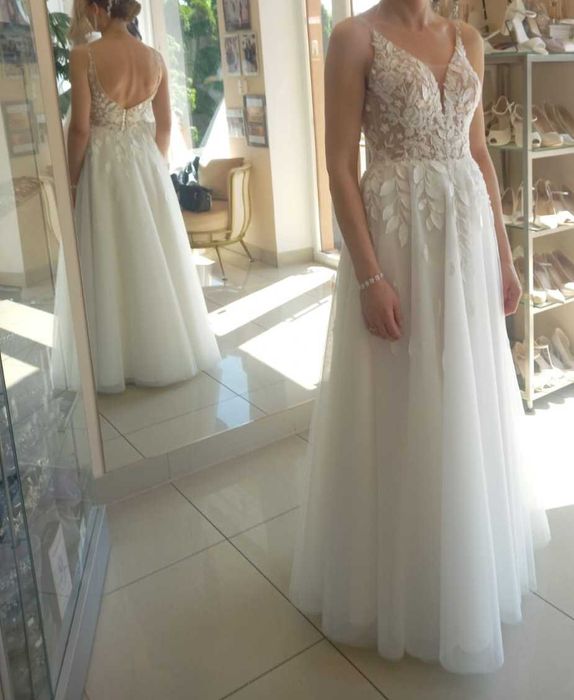 Suknia ślubna plus narzutka