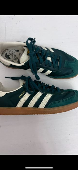 adidas verde e bege