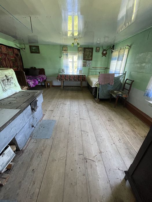 Здам будинок в Карпатах під Верховиною  порядній сімї для відпочинку  в центрі села з Wi-Fi