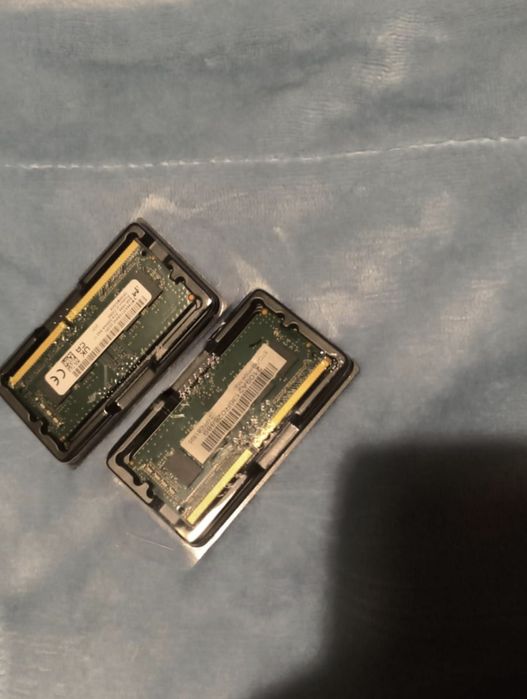 2 Pentes de Memória Ram16Gb ( Cada pente tem 8 gb) DDR4 3200 mts