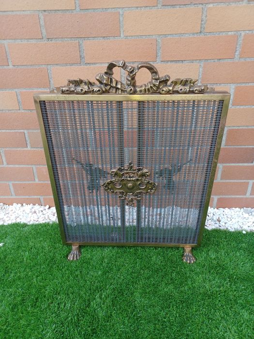 Vendo resguardo lareira