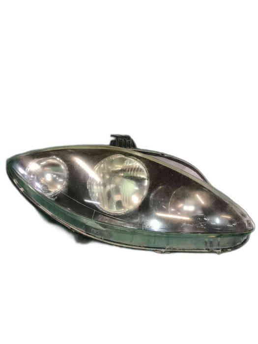 Ótica / Farol Direito SEAT LEON 5P1941006D (OEM) | 39315806 (OEM)