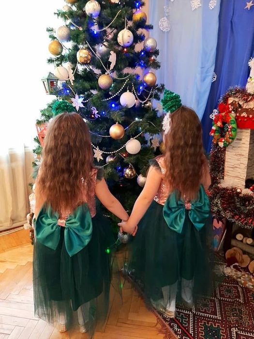 Нарядна сукня для дівчинки