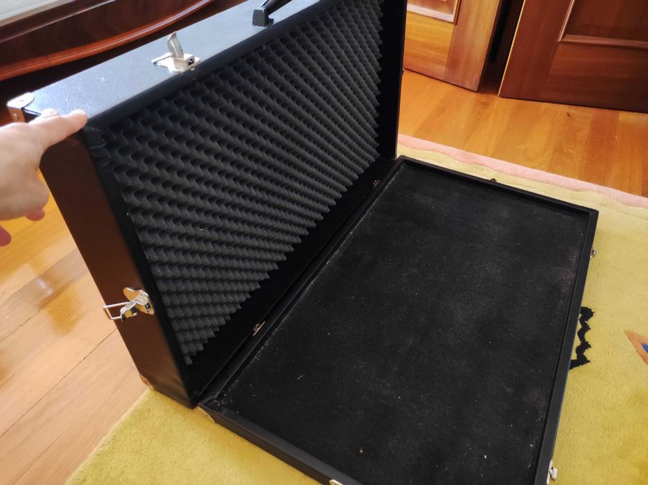 Pedal case vintage feita à mão