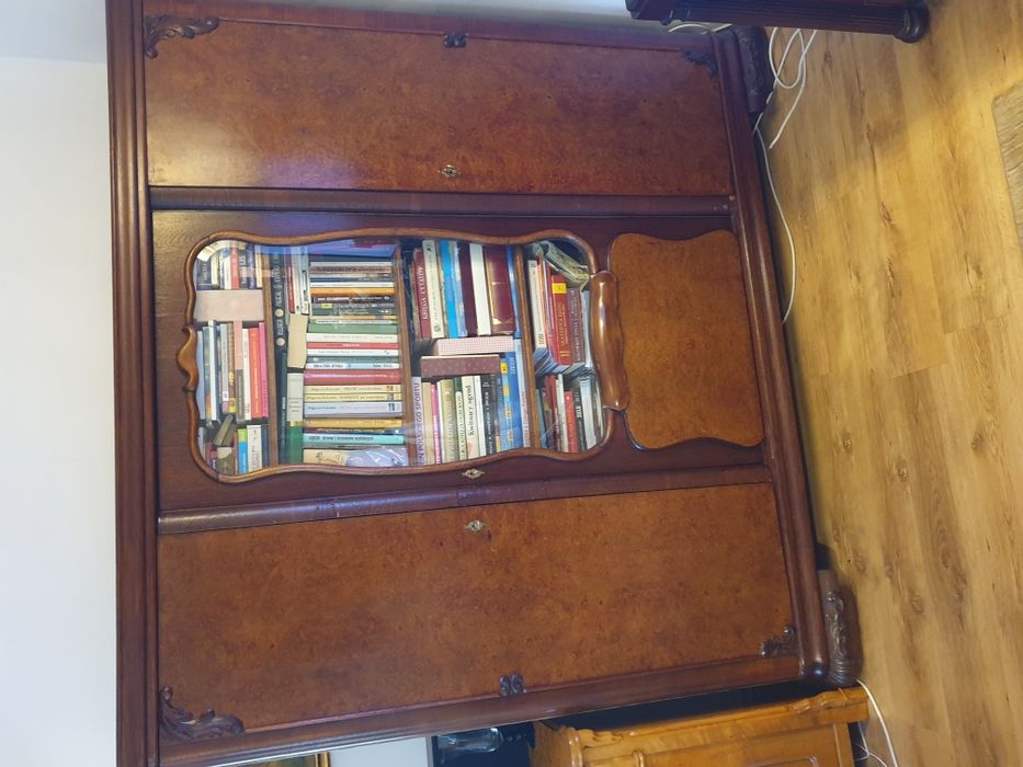 SPRZEDAM zabytkową Witrynę (Biblioteczkę)!