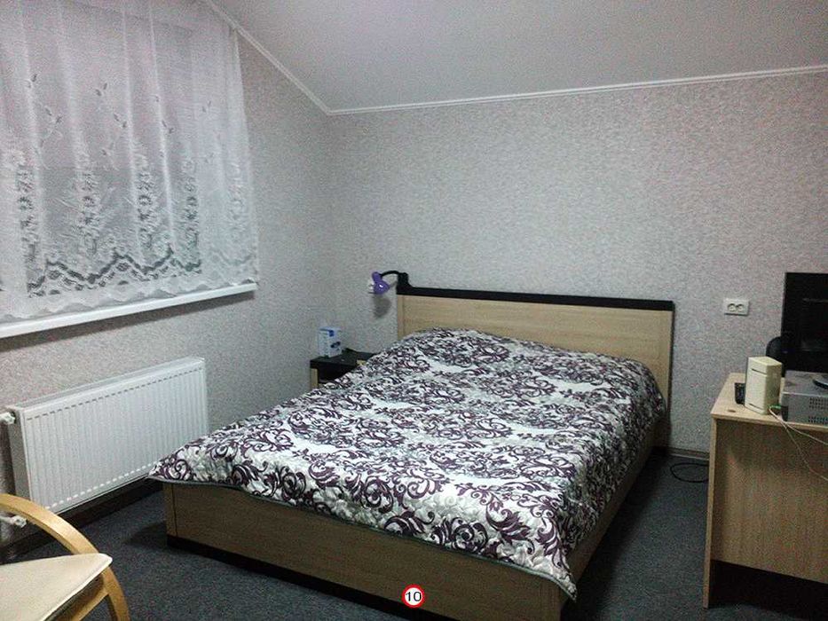 Дом 2 этажа в р-не Александровка, 163 м2 с гаражом, на 10 сотках.