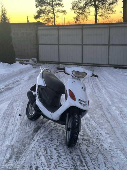 Продам скутер Yamaha axis 100