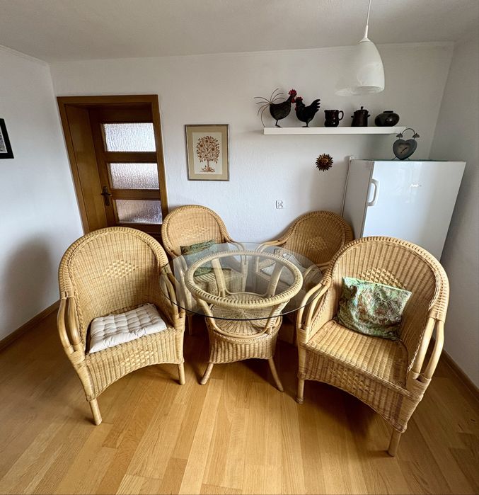 Rattanowy zestaw ogrodowy - 4 krzesła + stół