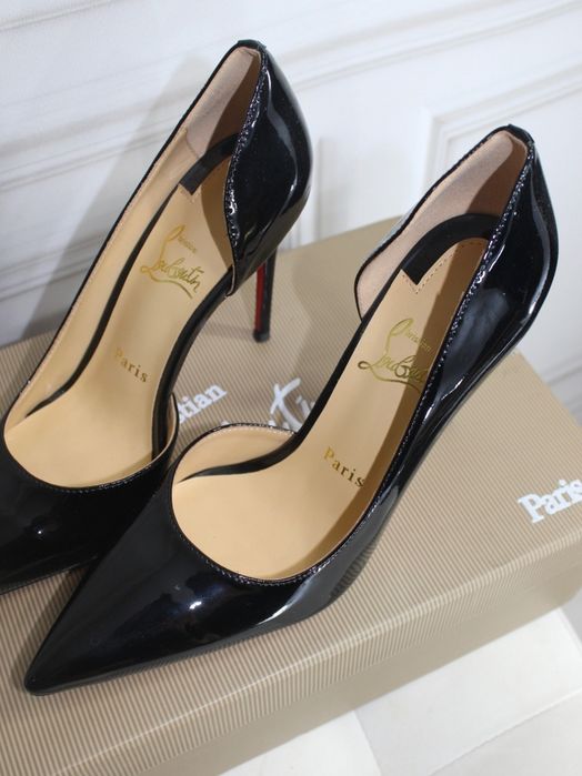 Туфлі Christian Louboutin  37 розмір нові