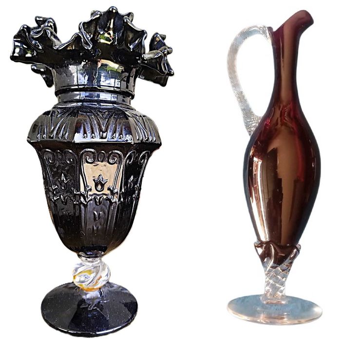 2 Jarras em vidro soprado roxo e negro e transparente