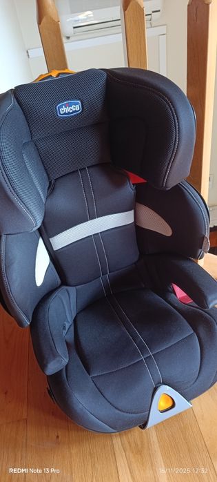 Cadeira Auto 2/3 Chicco com isofix