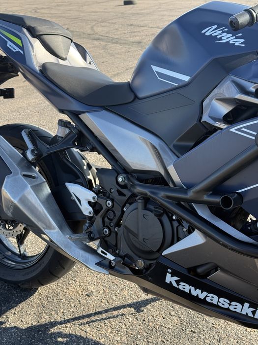 Kawasaki ninja 400