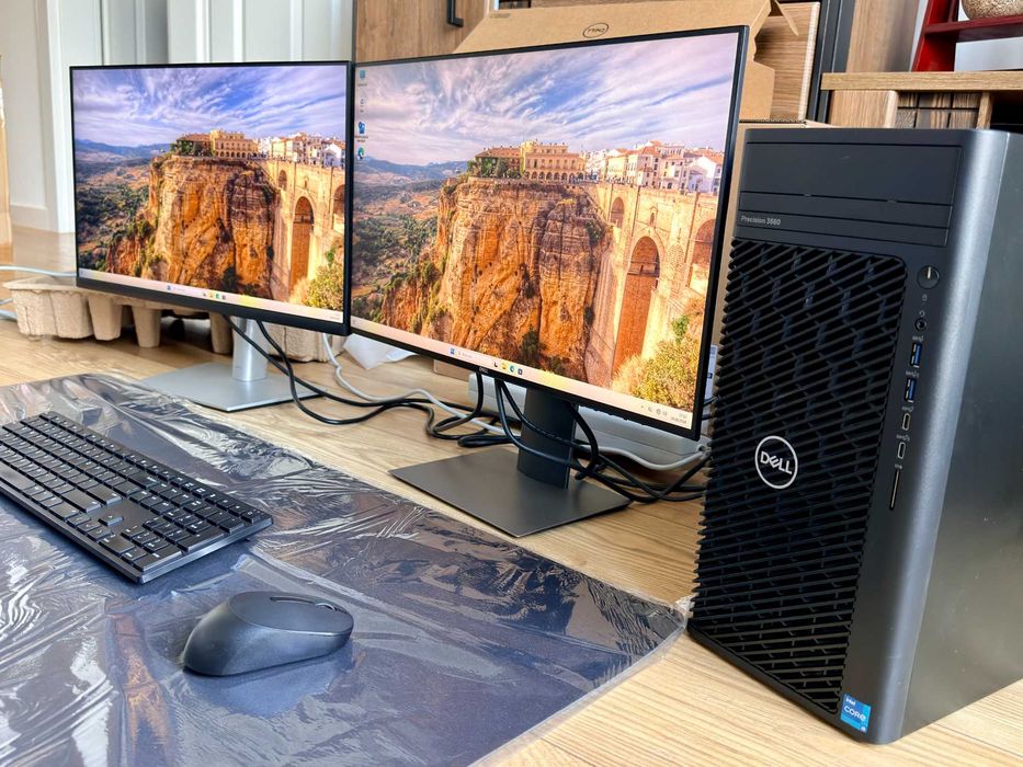 Dell Precision 3660 + 2x Monitor Dell 24" / Core i5-12500 / 64GB DDR5 / 2TB SSD / AMD Radeon PRO W5500 8GB