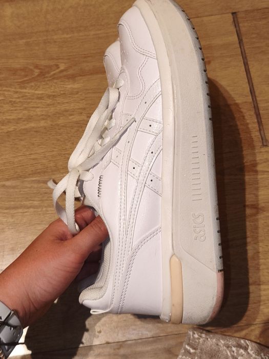 Tênis ASICS brancos 42