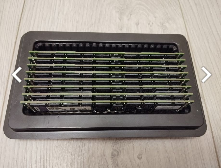 Серверна пам'ять DDR3R 64GB (8 штук по 8GB)
