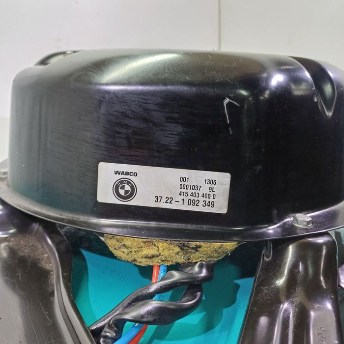 Компресор пневми BMW X5 E53 компрессор пневмоподвески бмв х5 е53