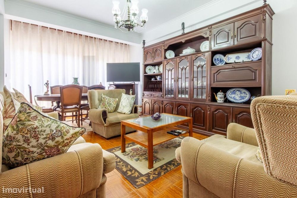 Apartamento T2, Casal de São Brás, Amadora - Uma casa para viver e cri
