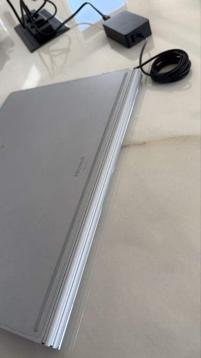 Microsoft Surface Book 3 – Excelente estado! (790€)