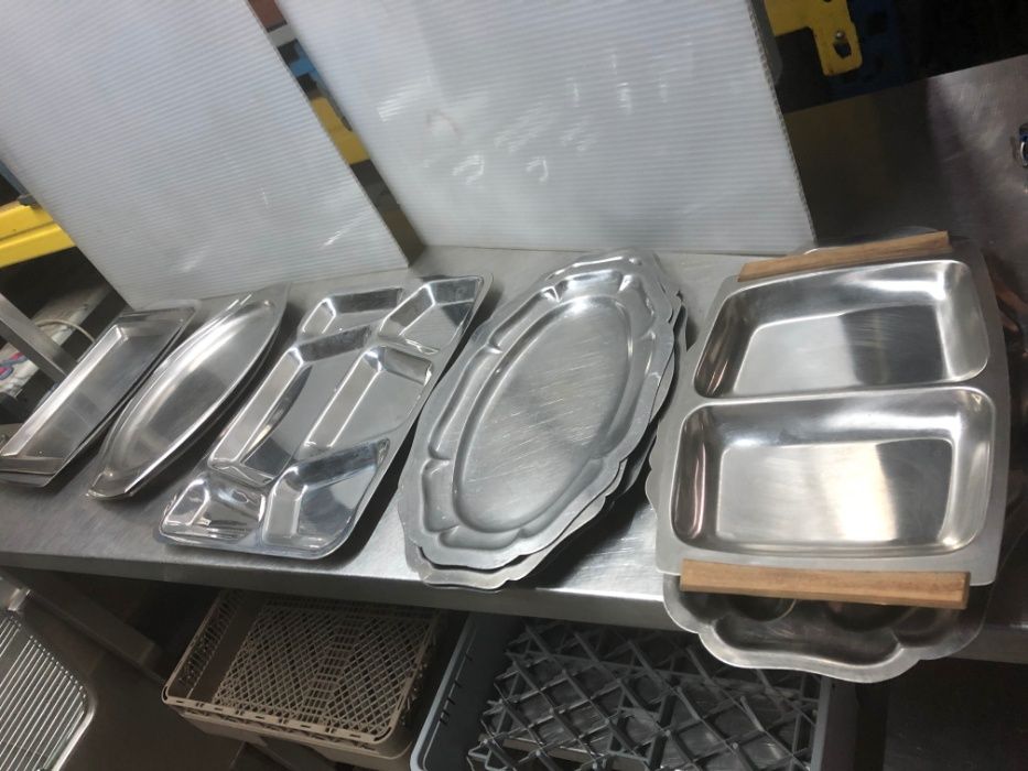 Travessas conjunto de 10 unidades ( 3 em inox + 7 em chapa cromada )
