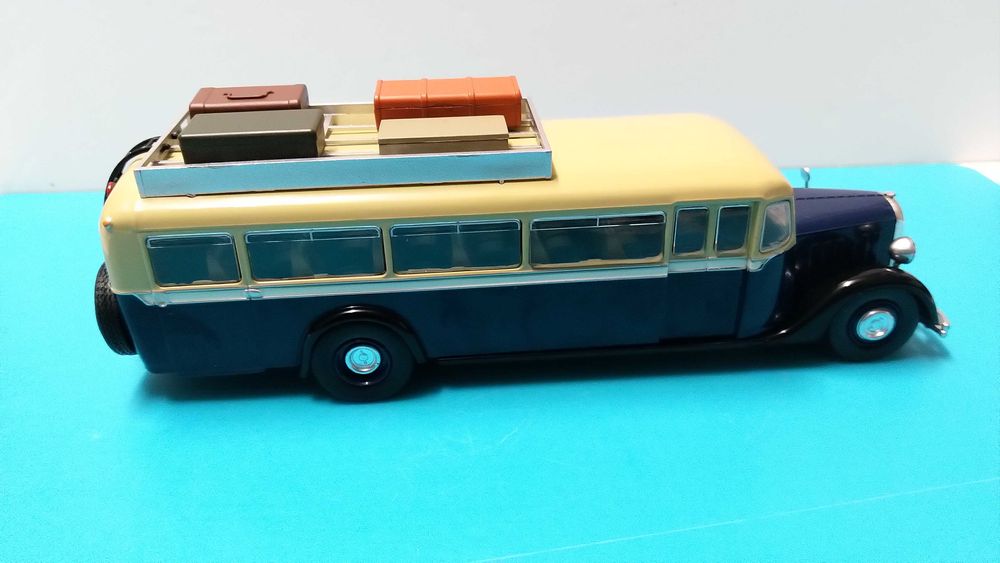 Citroen T45 Coach France: Miniatura de coleção Hachette/IXO esc 1/43