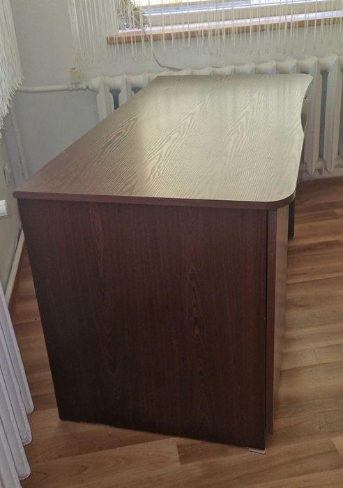 biurko duże ciemne solidne
