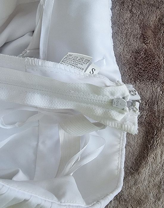 Zwiewna biała suknia ślubna/ na wesele