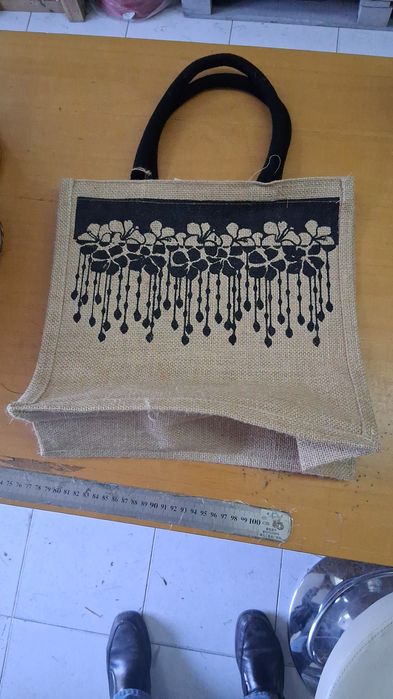 Sacos de juta com alças