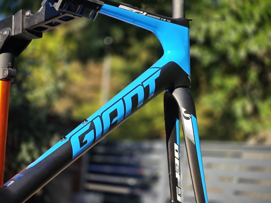 Nowy frameset carbonowy Giant Defy Advanced SL 0